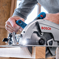 Dust solutions for cutting wood