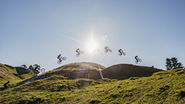 World's longest e-bike jump
 
World's longest e-bike jump